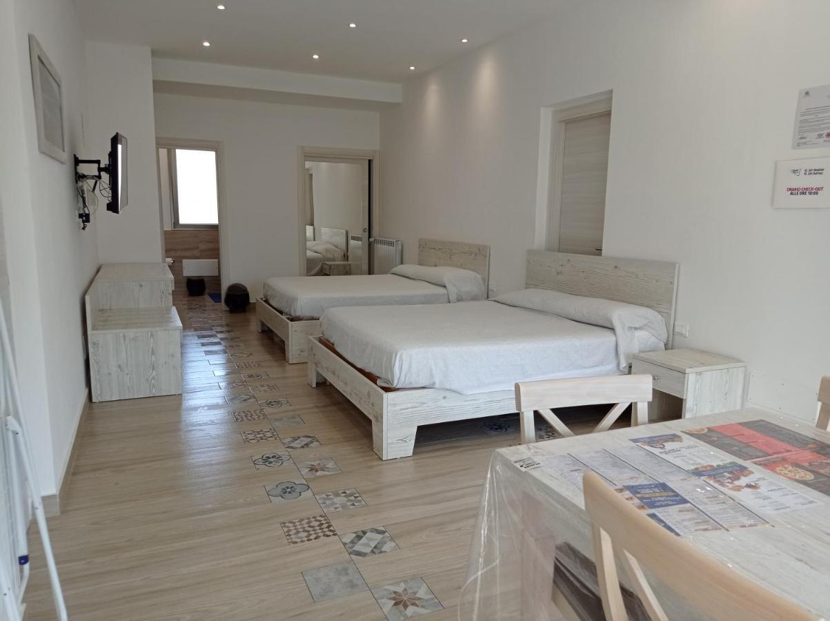 Sicily Rooms Appartamenti カリーニ エクステリア 写真