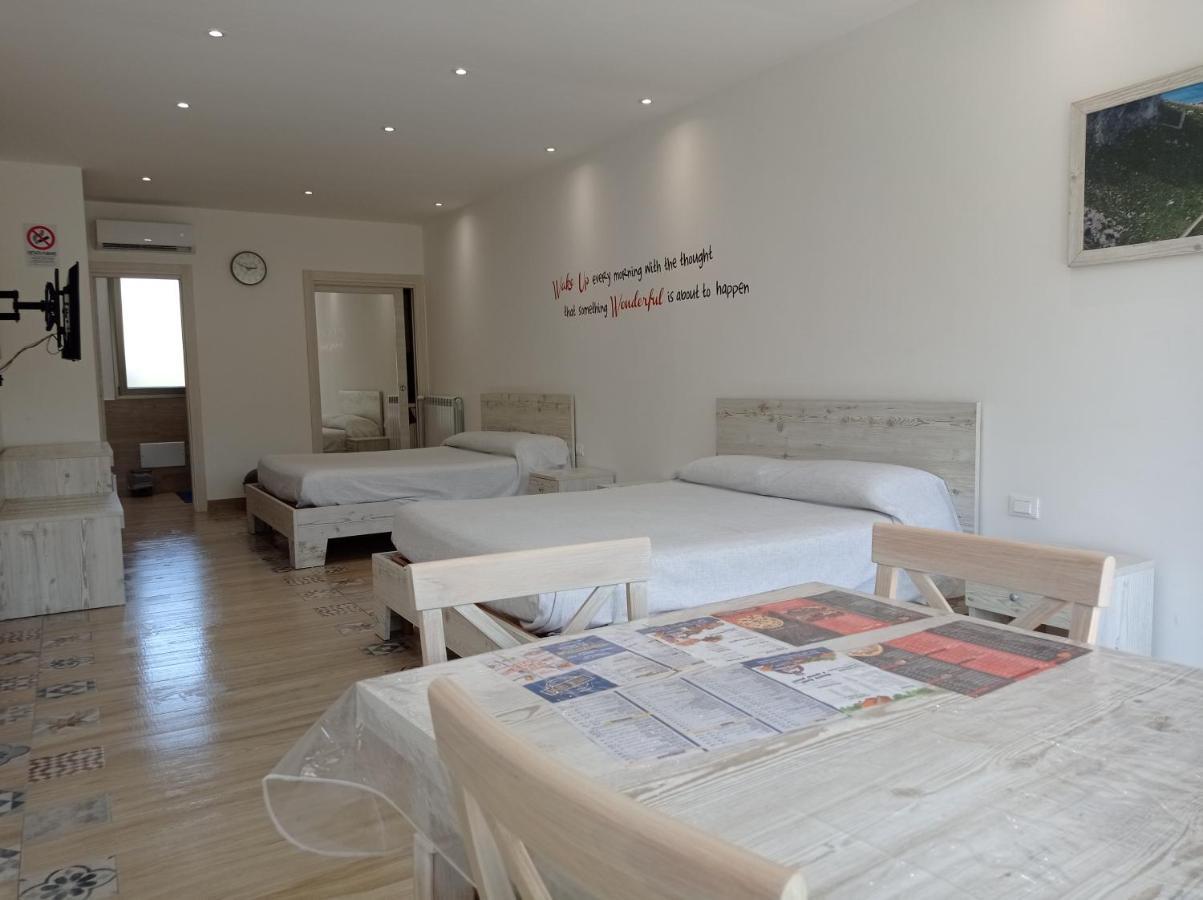 Sicily Rooms Appartamenti カリーニ 部屋 写真