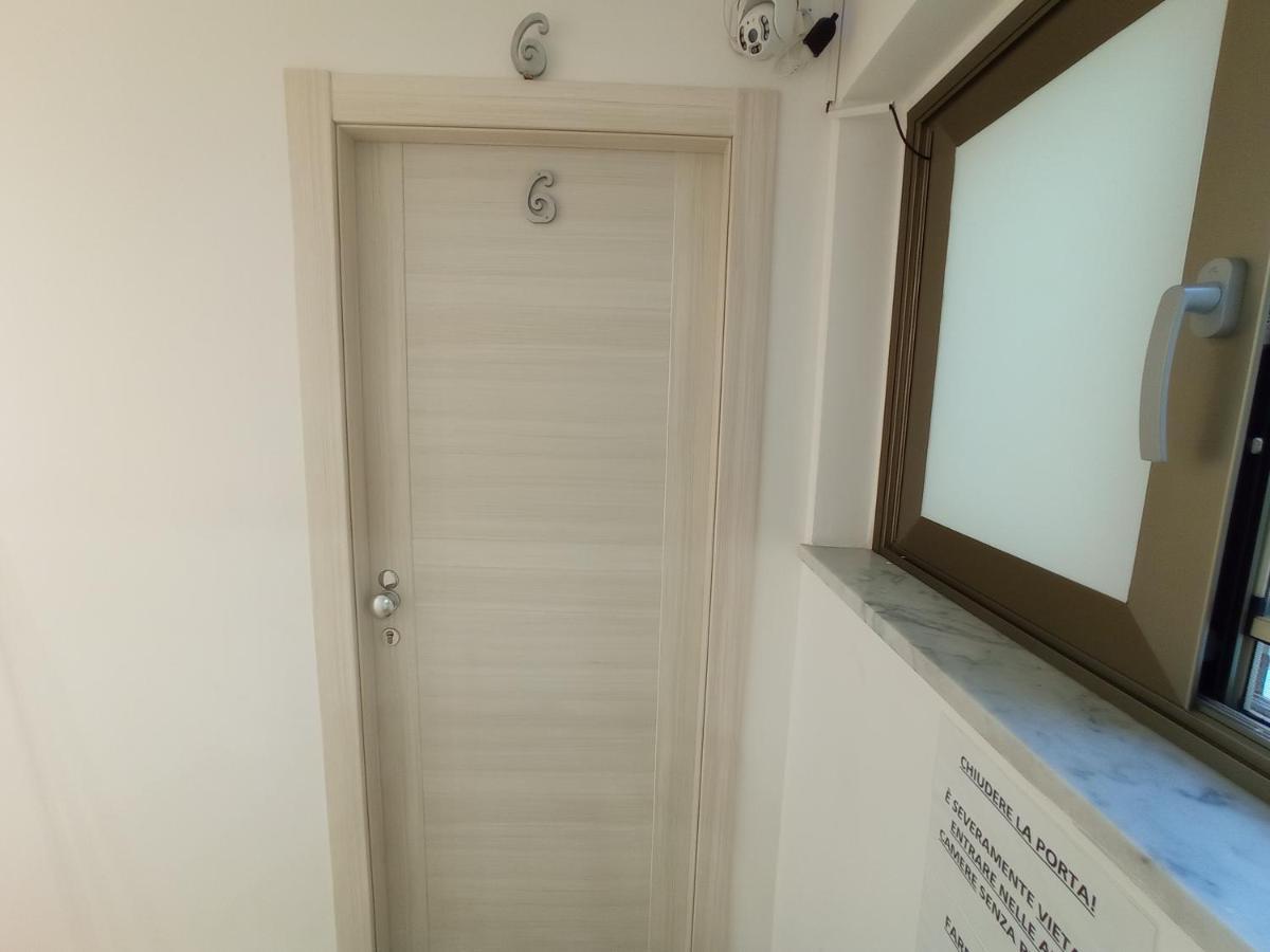 Sicily Rooms Appartamenti カリーニ エクステリア 写真