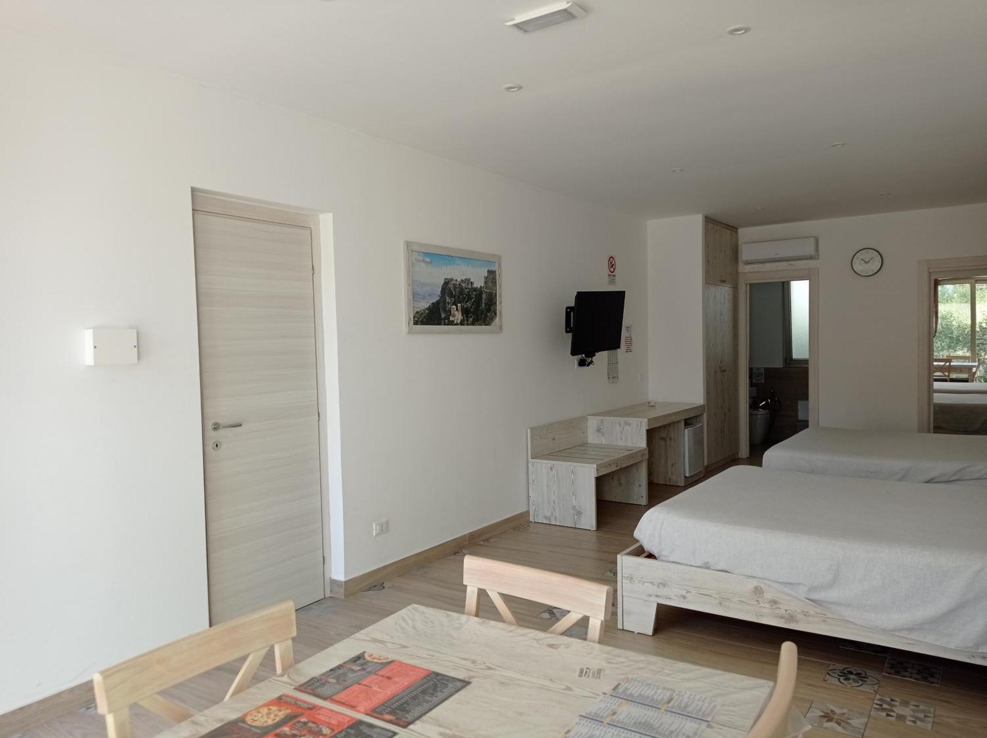 Sicily Rooms Appartamenti カリーニ 部屋 写真