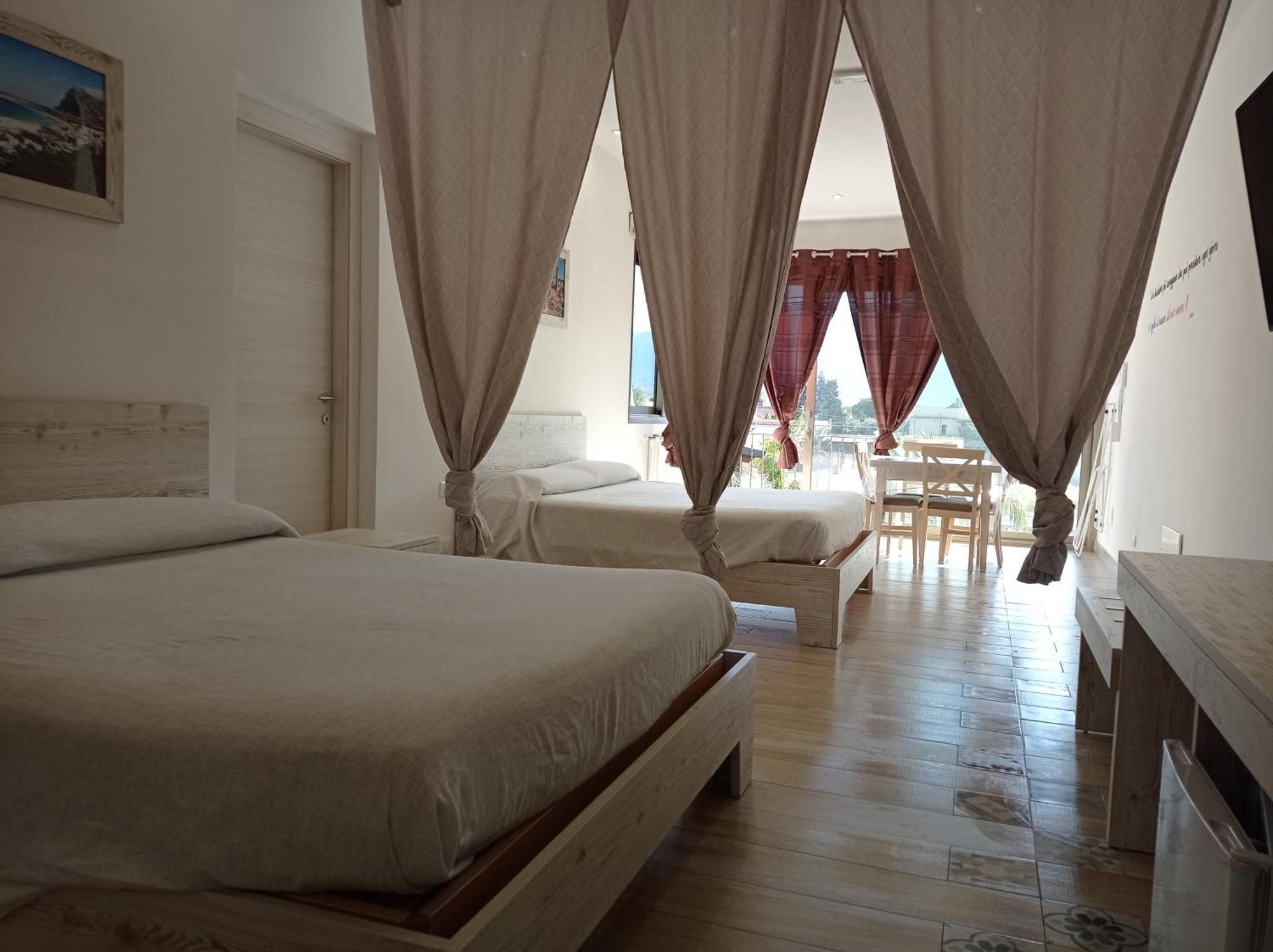 Sicily Rooms Appartamenti カリーニ 部屋 写真