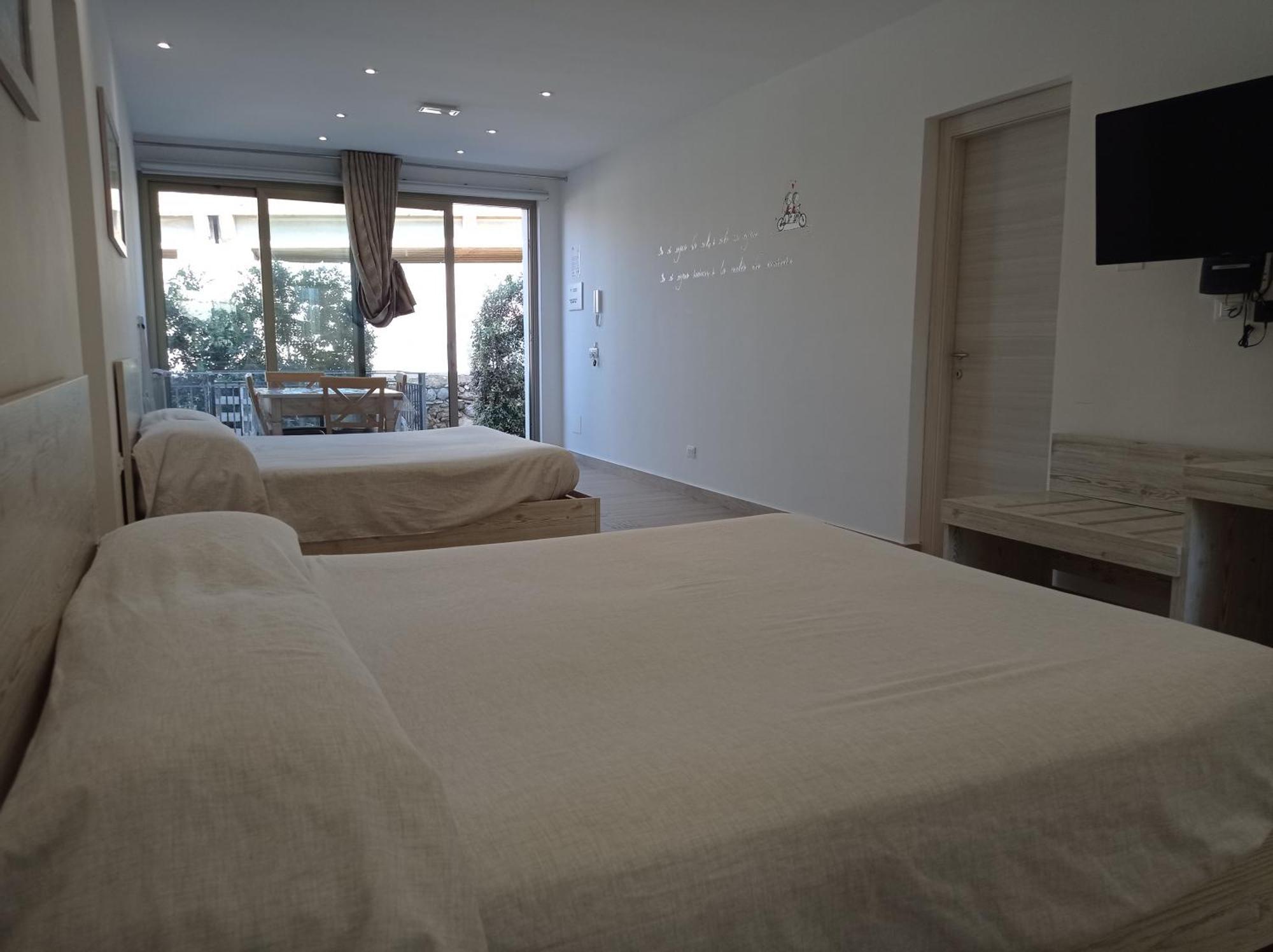 Sicily Rooms Appartamenti カリーニ 部屋 写真